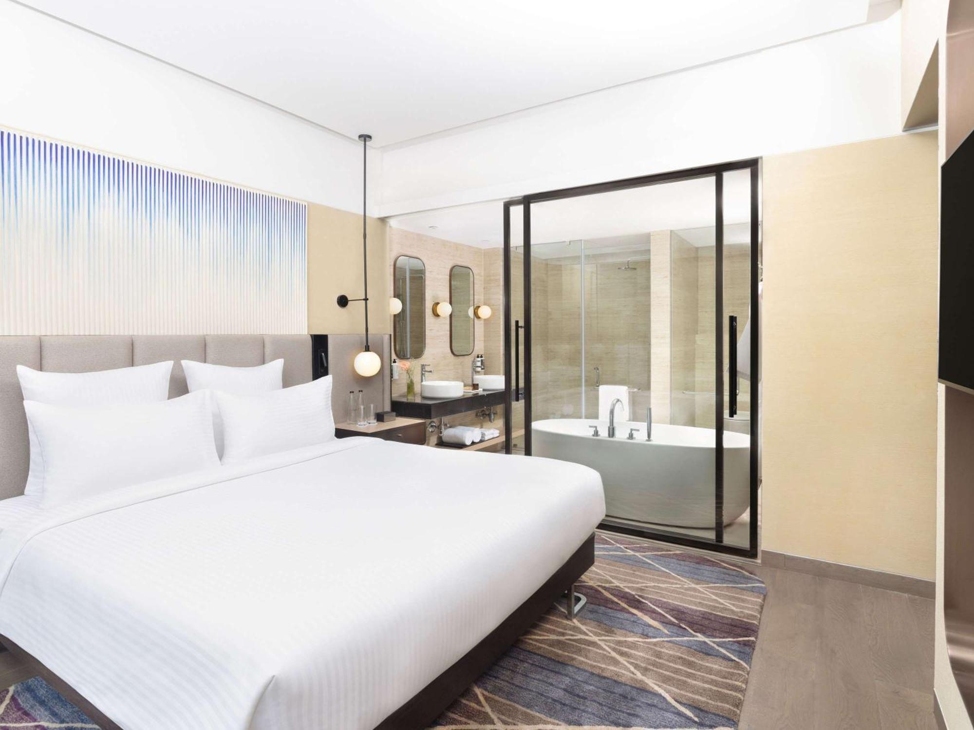 Novotel New Delhi City Centre Extérieur photo