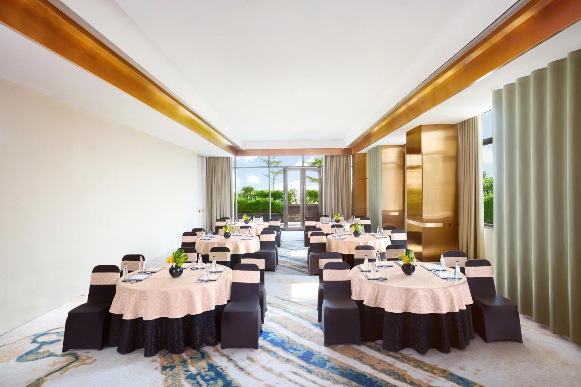 Novotel New Delhi City Centre Extérieur photo