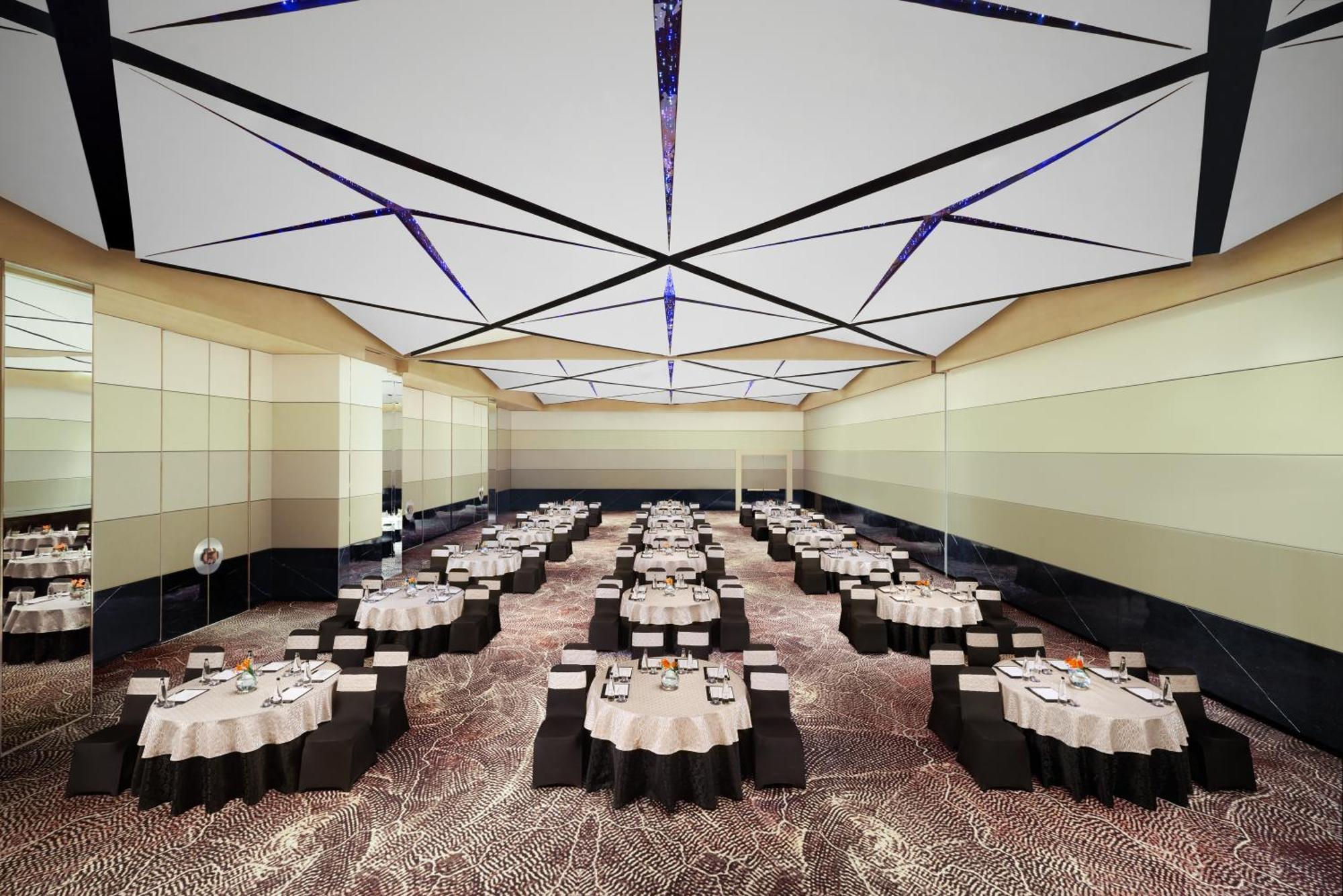 Novotel New Delhi City Centre Extérieur photo