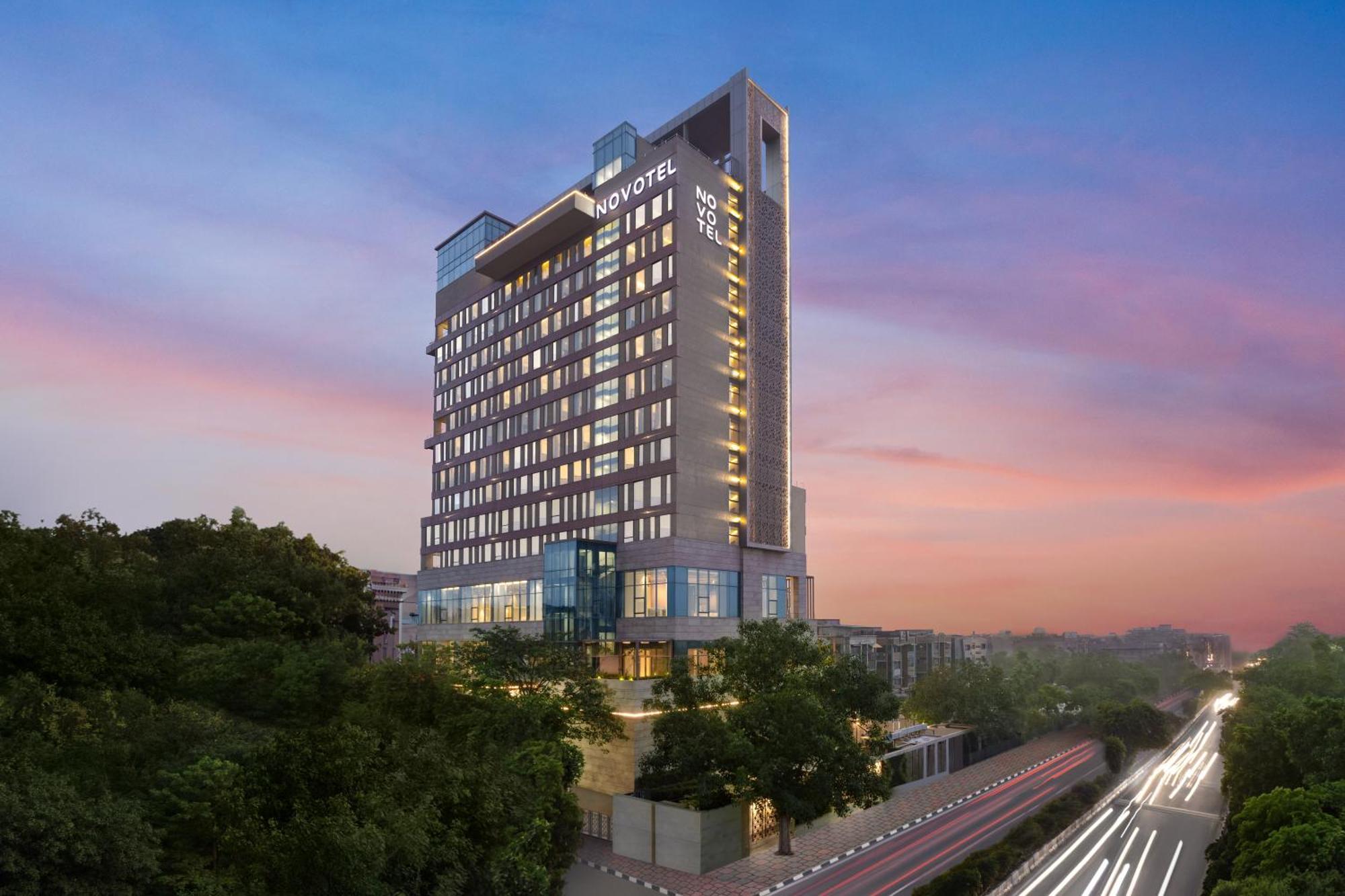 Novotel New Delhi City Centre Extérieur photo