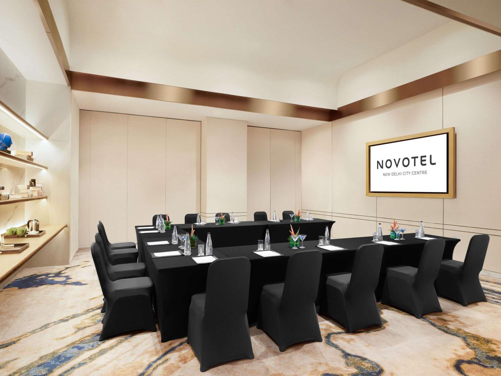 Novotel New Delhi City Centre Extérieur photo