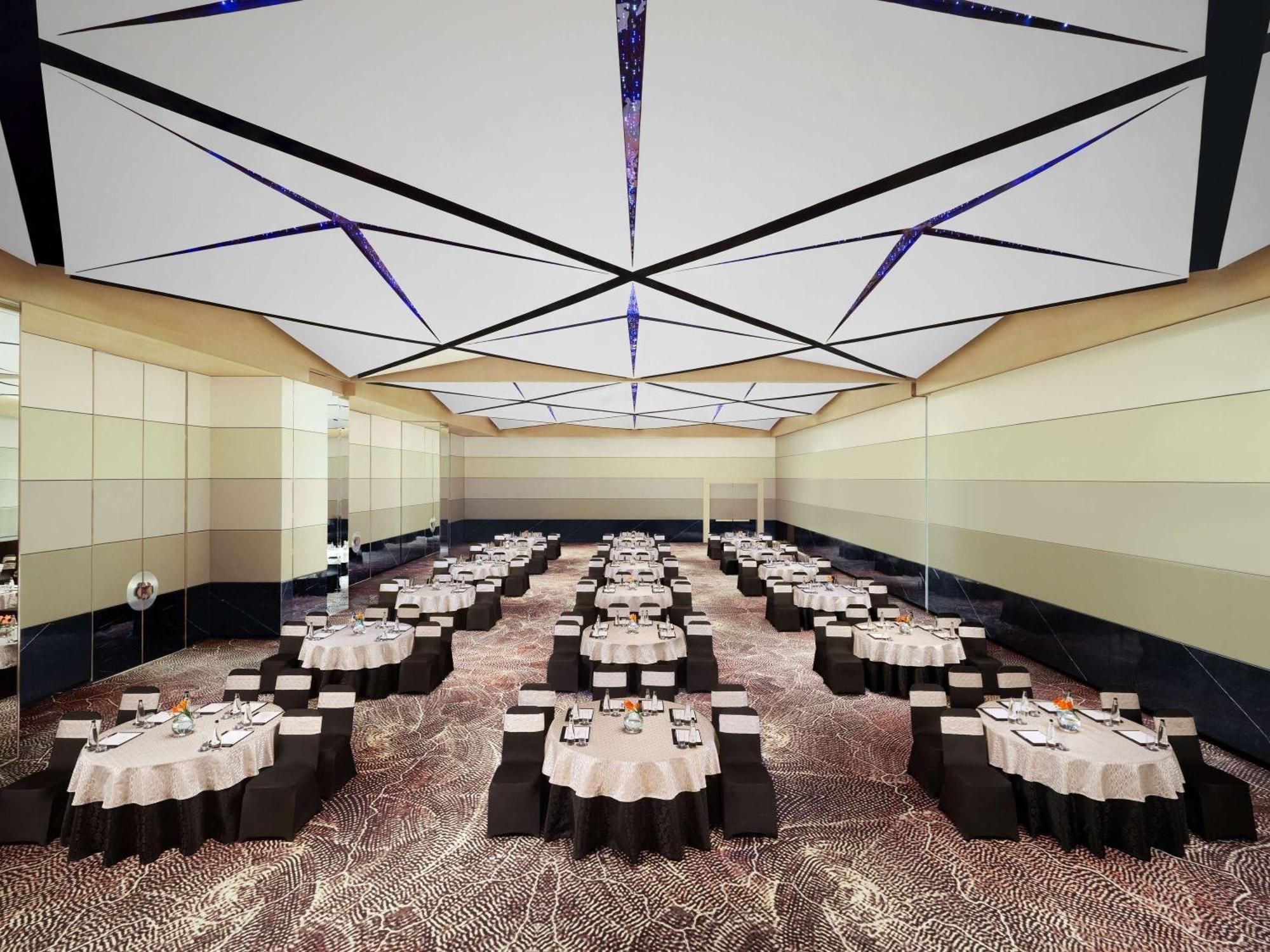 Novotel New Delhi City Centre Extérieur photo